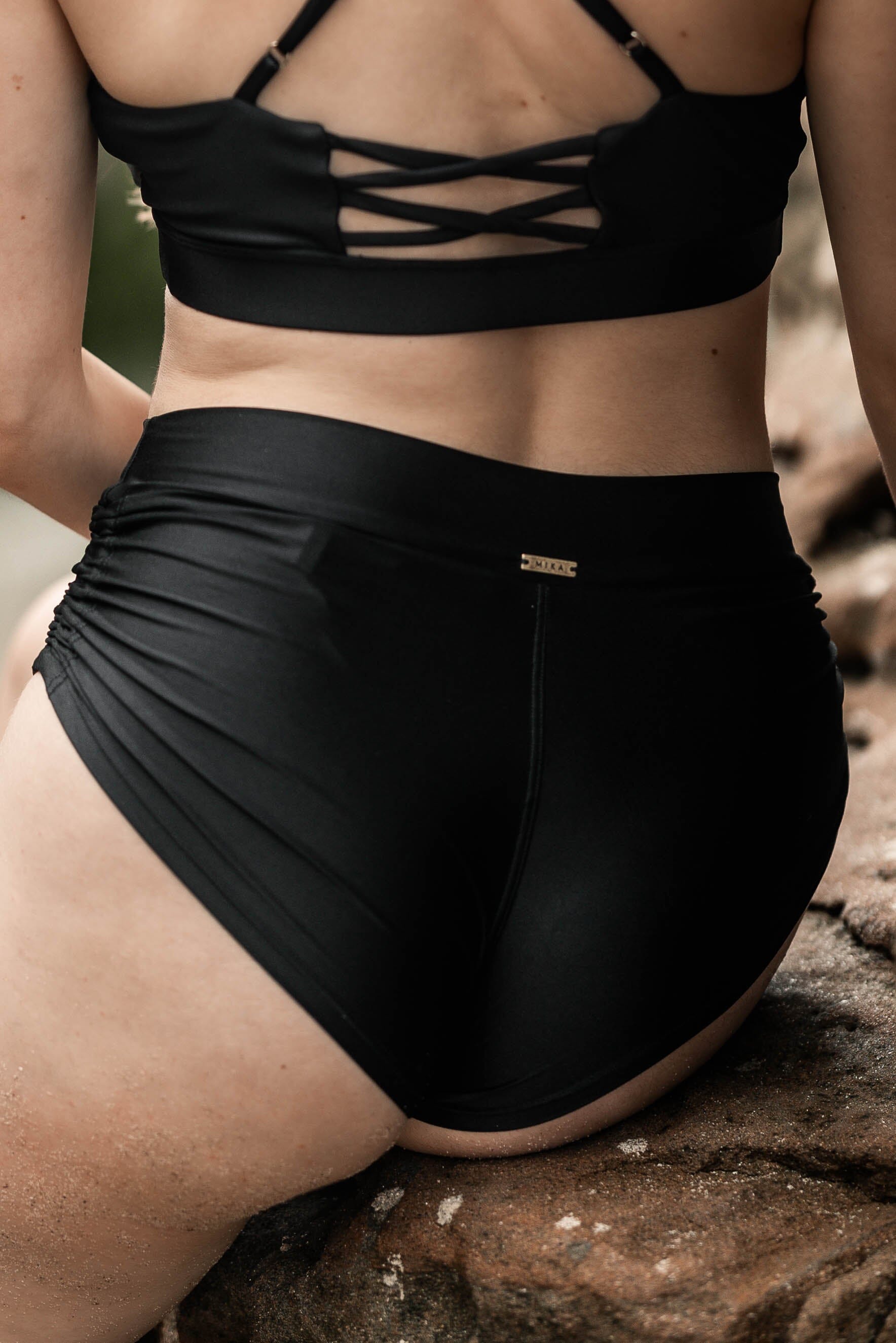 Mika Body Wear - Yoga Shorts - Meeko Short #color_black