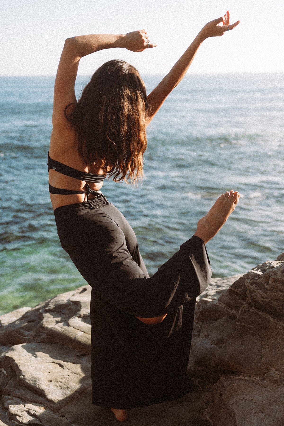 Mika Body Wear - Windwrap Top #color_black