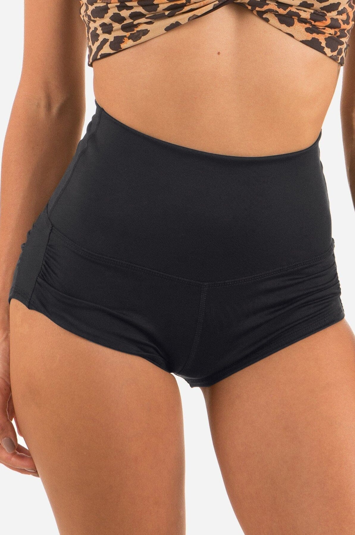 Mika Body Wear - Betty Short - High Waisted Shorts #color_black