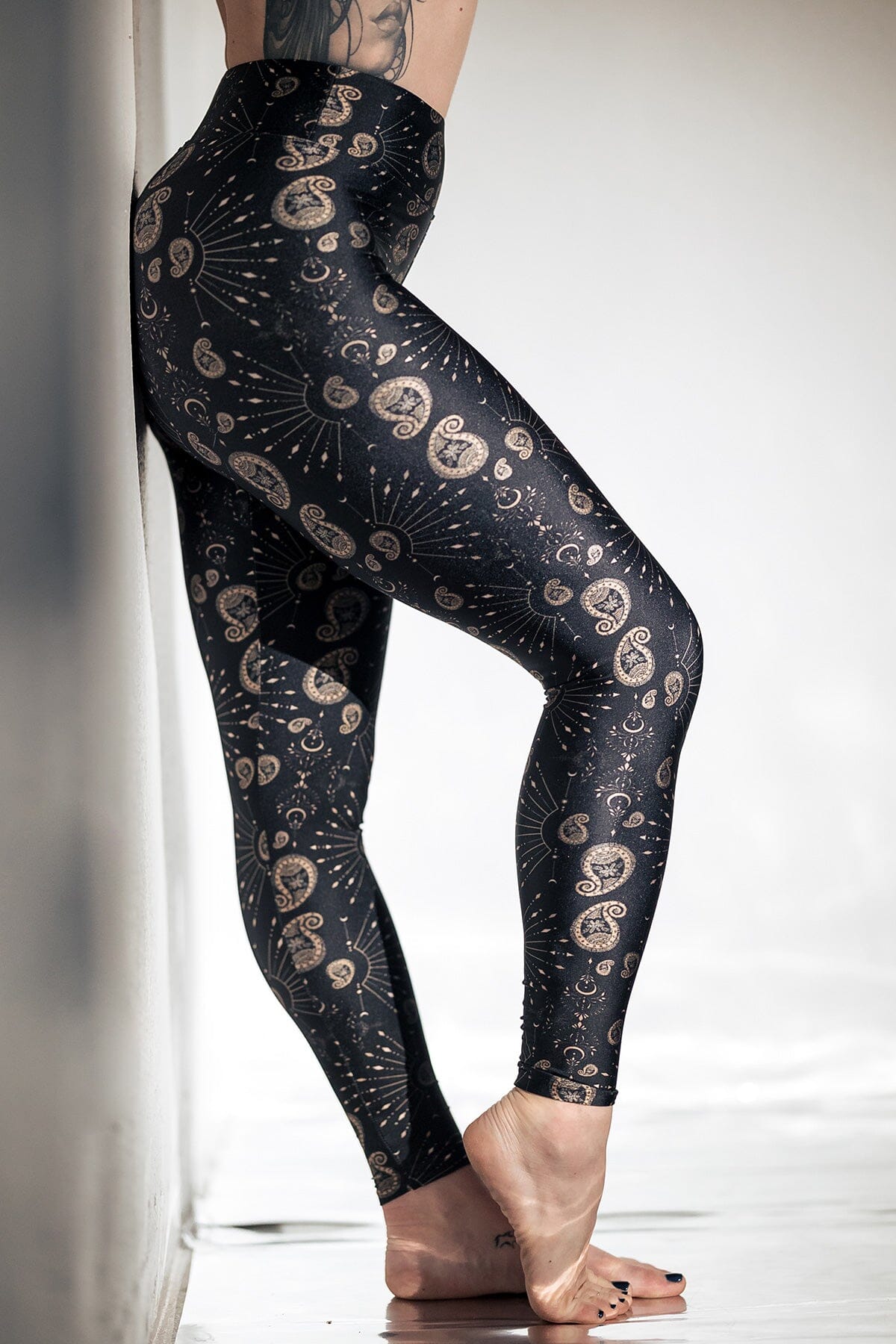 Mika Body Wear - High Rise Leggings - Eve Legging #color_celestial-noir