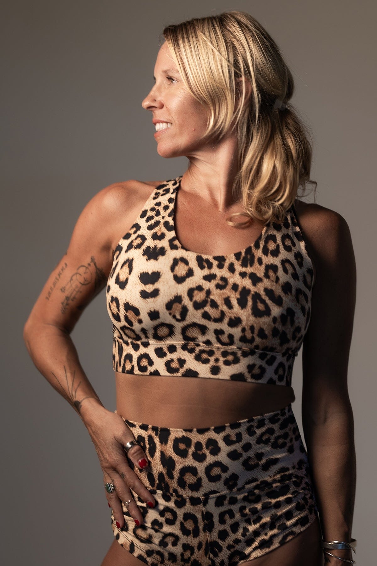 Mika Body Wear - Yoga Tops - Kendra Top #color_leopard