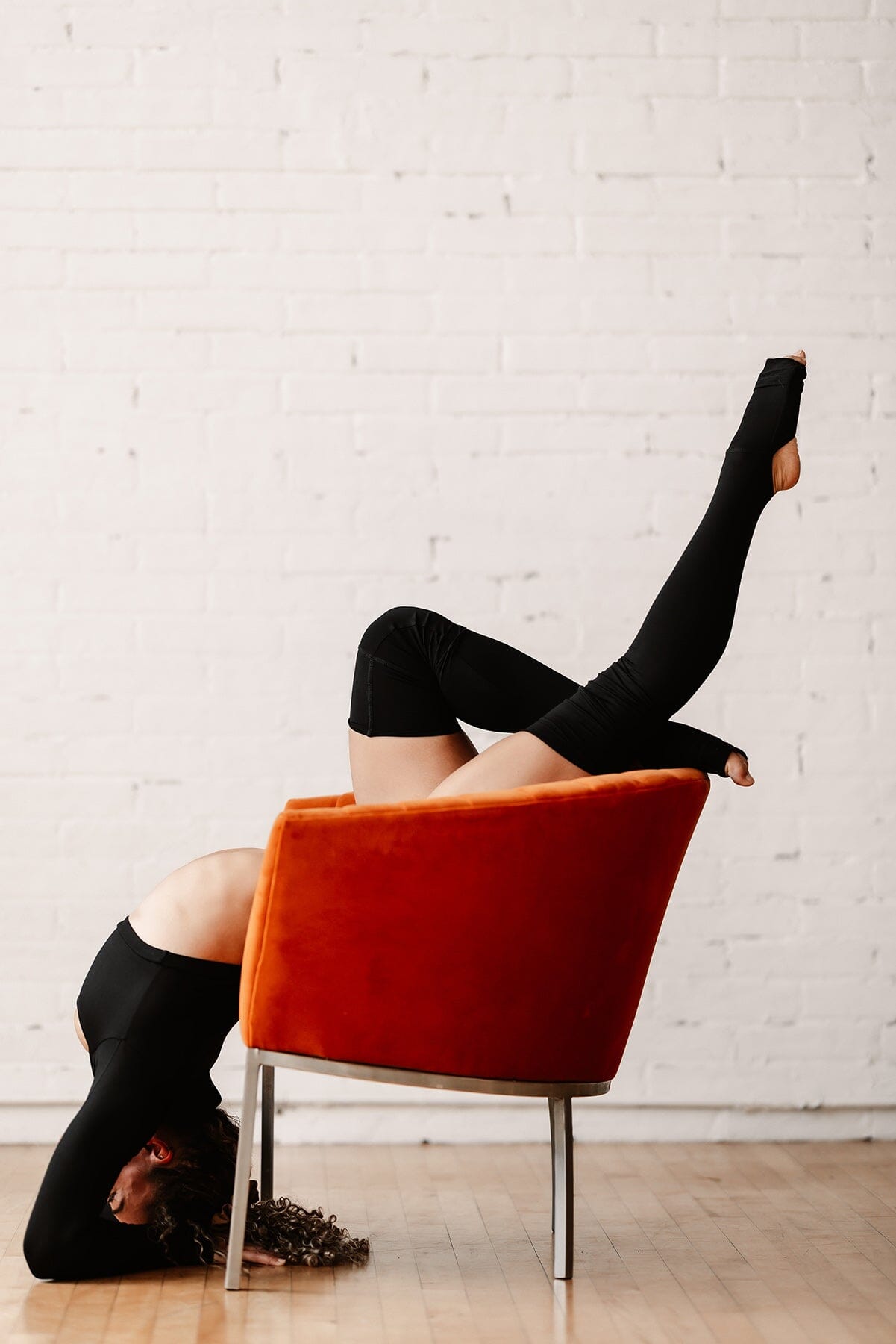 Mika Body Wear Leg Warmers #color_black