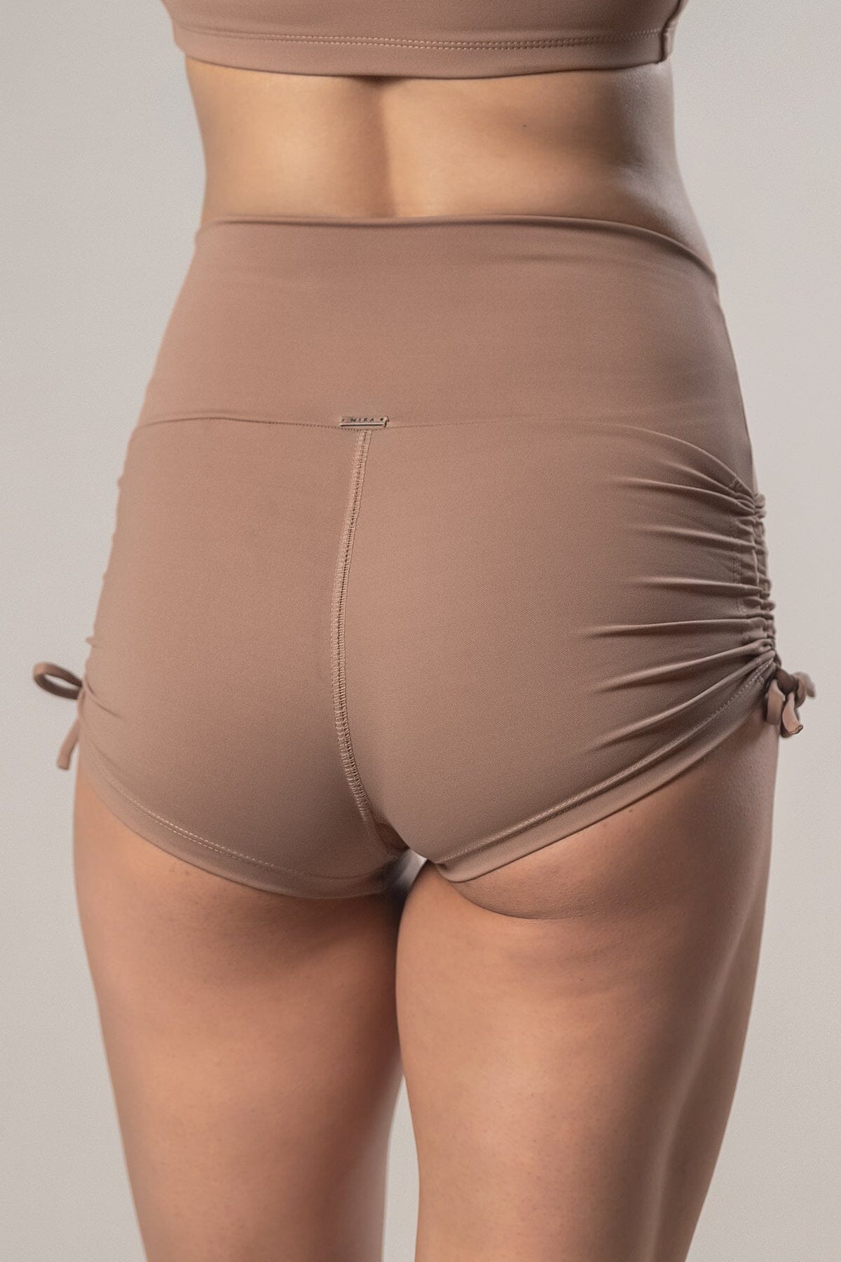 Mika Body Wear - Mikaela Short - High Waisted #color_latte