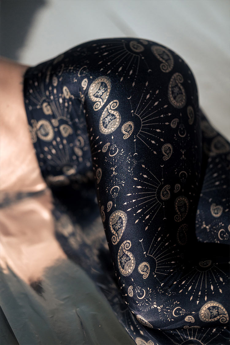 Eve Legging in Celestial Noir print